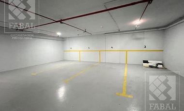 Departamento venta centro, monoambiente con cocina, baño y balcón; cochera opcional