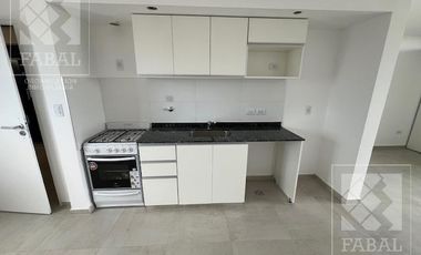 Departamento venta centro, monoambiente con cocina, baño y balcón; cochera opcional