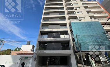 Departamento venta centro, monoambiente con cocina, baño y balcón; cochera opcional