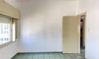 Casa en alquiler en Lujan centro para uso comercial