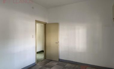 Casa en alquiler en Lujan centro para uso comercial