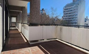 Venta departamento 5 dormitorios con cochera y baulera
