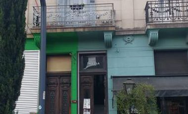 Amplia oficina en centro de Adrogué