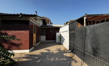 Casa en venta c/ estacionamiento en Zapadores