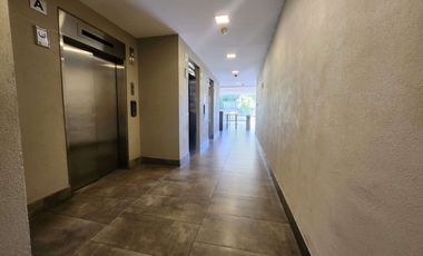 Venta Estacionamiento y Bodega Las Condes/ Destino Comercial