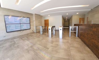 Venta Estacionamiento y Bodega Las Condes/ Destino Comercial