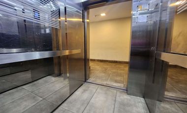 Venta Estacionamiento y Bodega Las Condes/ Destino Comercial