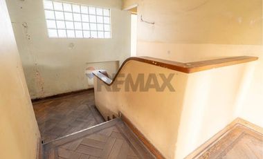 Inversión Estratégica, Casa Comercial