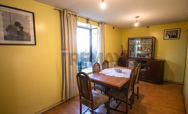 Casa 2 Pisos mas mansarda, 236Mts2 / Ñuñoa