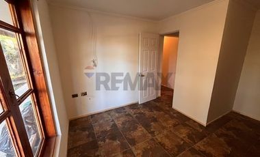 Se Arrienda Renovada Casa en el centro de Olmué
