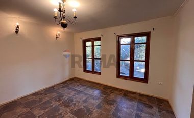 Se Arrienda Renovada Casa en el centro de Olmué
