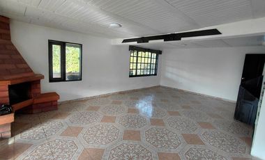 FINCA EN ARRIENDO UBICADA EN SANTA ELENA SECTOR EL ROSARIO