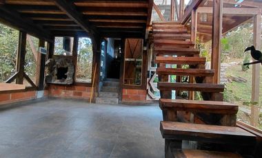 CABAÑA EN ARRIENDO UBICADA EN SANTA ELENA SECTOR LA CRUZ