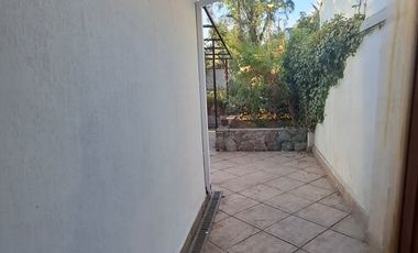 ¡EN ARRIENDO! Casa Colonial Recién Remodelada en Providencia