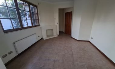 ¡EN ARRIENDO! Casa Colonial Recién Remodelada en Providencia