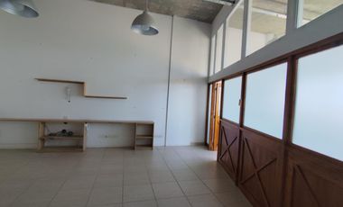 Oficina en alquiler en edificio Puerta Norte , Nordelta