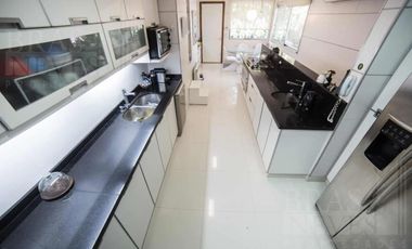 Residencia exclusiva totalmente renovada en Olivos!