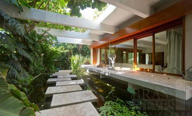 Residencia exclusiva totalmente renovada en Olivos!