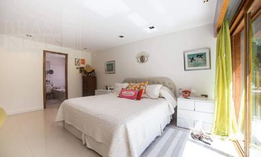 Residencia exclusiva totalmente renovada en Olivos!