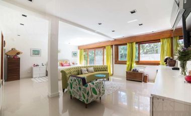 Residencia exclusiva totalmente renovada en Olivos!
