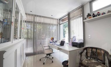 Residencia exclusiva totalmente renovada en Olivos!