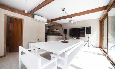 Residencia exclusiva totalmente renovada en Olivos!