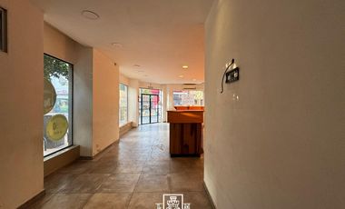 Constitución  y Ayacucho - Local en esquina - Venta - San Fernando