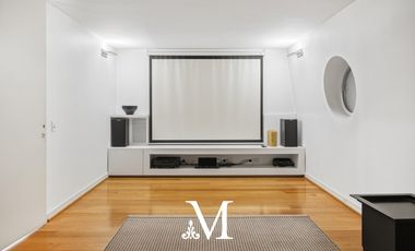 Exclusiva casa con jardin, pileta y cochera en Barrio Parque
