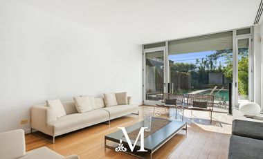 Exclusiva casa con jardin, pileta y cochera en Barrio Parque