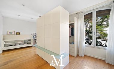 Exclusiva casa con jardin, pileta y cochera en Barrio Parque