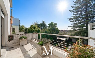 Exclusiva casa con jardin, pileta y cochera en Barrio Parque