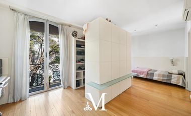 Exclusiva casa con jardin, pileta y cochera en Barrio Parque