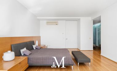Exclusiva casa con jardin, pileta y cochera en Barrio Parque