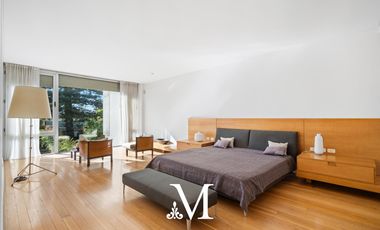 Exclusiva casa con jardin, pileta y cochera en Barrio Parque