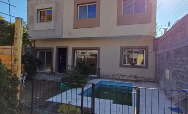 Casa en Alquiler en La Sexta Sección, Ciudad| 3 dormitorios, 3 baños, cochera, pileta