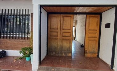 Casa en Alquiler en La Sexta Sección, Ciudad| 3 dormitorios, 3 baños, cochera, pileta
