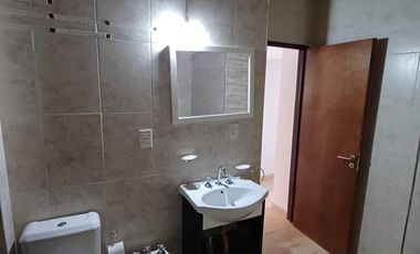 Casa en Alquiler en La Sexta Sección, Ciudad| 3 dormitorios, 3 baños, cochera, pileta