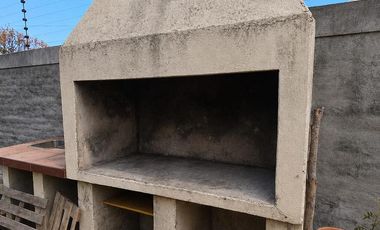 Casa en Alquiler en La Sexta Sección, Ciudad| 3 dormitorios, 3 baños, cochera, pileta
