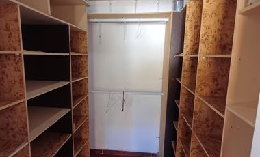 Casa en Alquiler en La Sexta Sección, Ciudad| 3 dormitorios, 3 baños, cochera, pileta