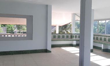 2-story detached house, good location in the heart of Chiang Rai city. Surrounded by community areas and complete amenities. Convenient travel Suitabl