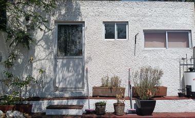 Renta de Estudio Independiente con patio en Vista del Valle, Naucalpan