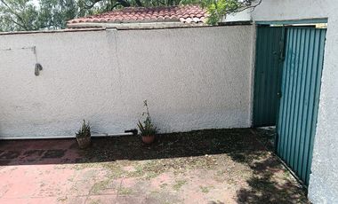 Renta de Estudio Independiente con patio en Vista del Valle, Naucalpan