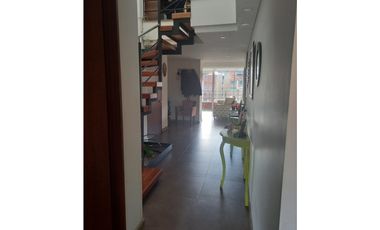 SE VENDE HERMOSO PENTHOUSE EN ALGARRA 3