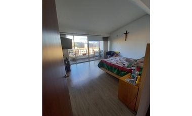 SE VENDE HERMOSO PENTHOUSE EN ALGARRA 3
