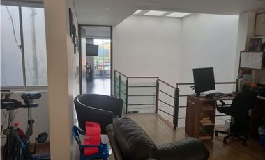 SE VENDE HERMOSO PENTHOUSE EN ALGARRA 3