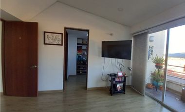 SE VENDE HERMOSO PENTHOUSE EN ALGARRA 3