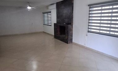 RENTA CASA EN EL CERCADO