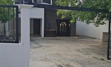 RENTA CASA EN EL CERCADO