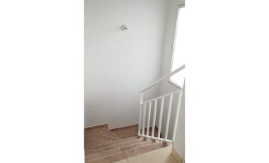 CASA EN VENTA PALMIRA BARRIO ALICANTO DOS PISOS