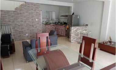 CASA EN VENTA PALMIRA BARRIO ALICANTO DOS PISOS